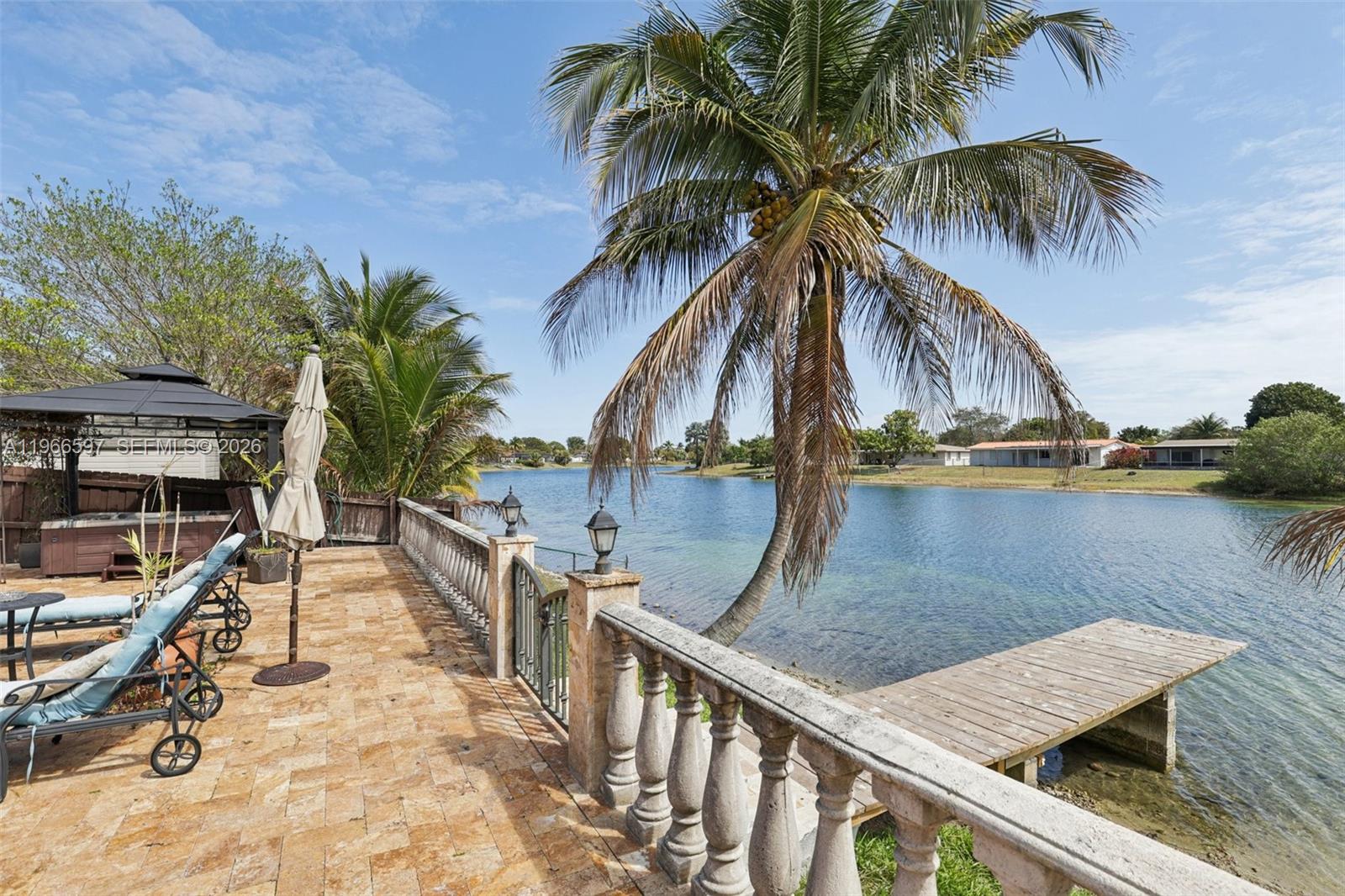 KENDALE LAKES SEC FIVE - Residential