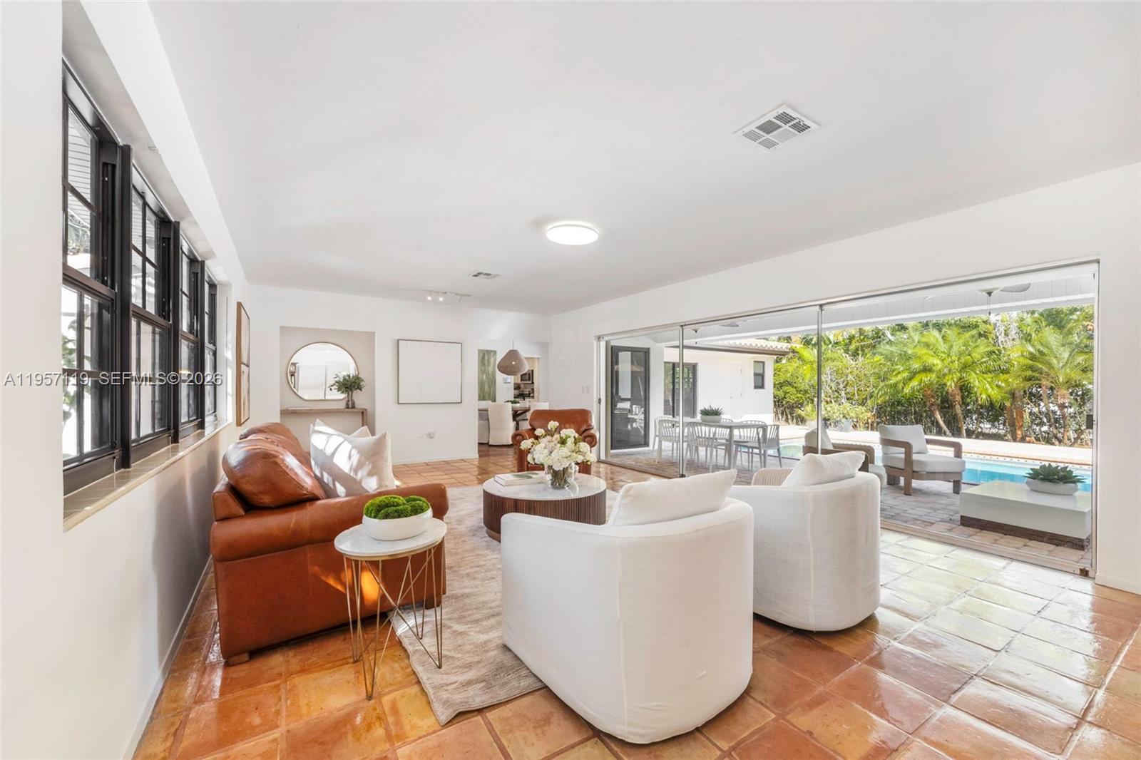 CORAL GABLES RIVIERA SEC - Residential