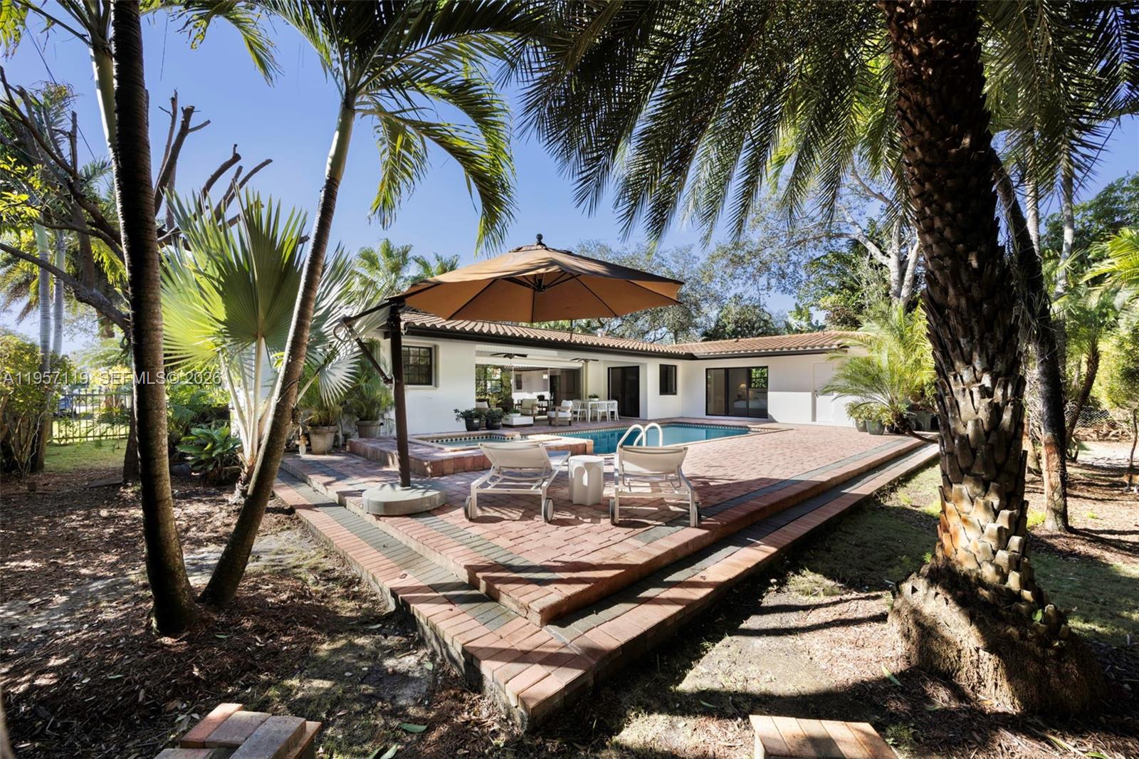 CORAL GABLES RIVIERA SEC - Residential