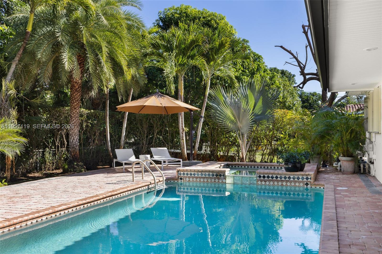 CORAL GABLES RIVIERA SEC - Residential