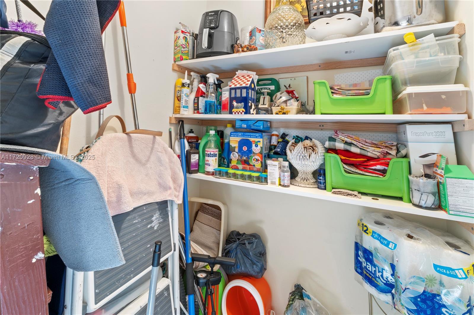 SOMERSET NO EIGHT CONDO - Residential