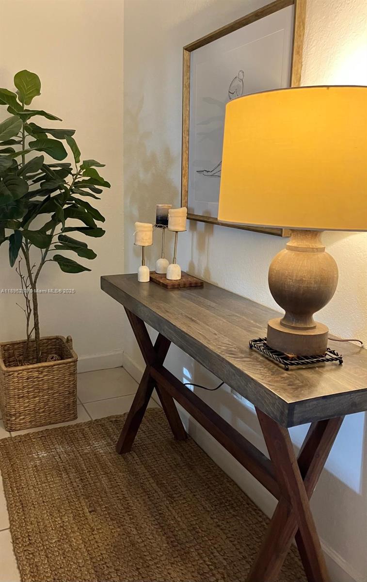 SHOMA HOMES AT COUNTRY CL - Residential Lease