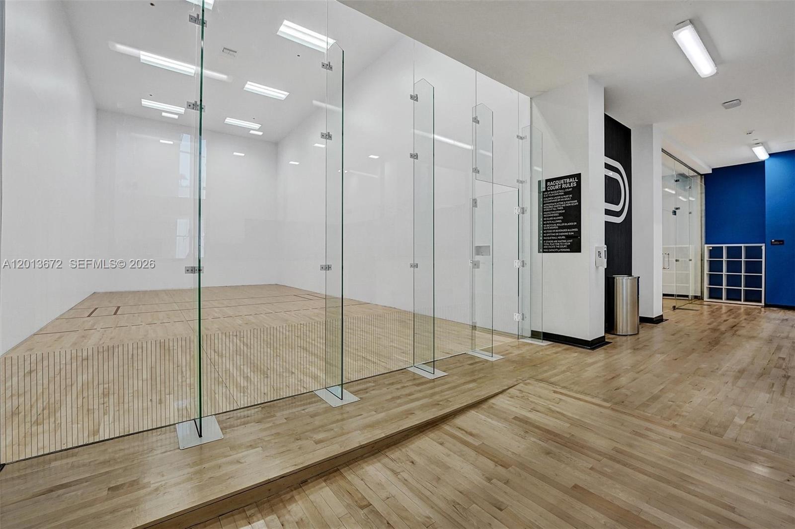 PARAMOUNT MIAMI WORLDCENT - Residential Lease