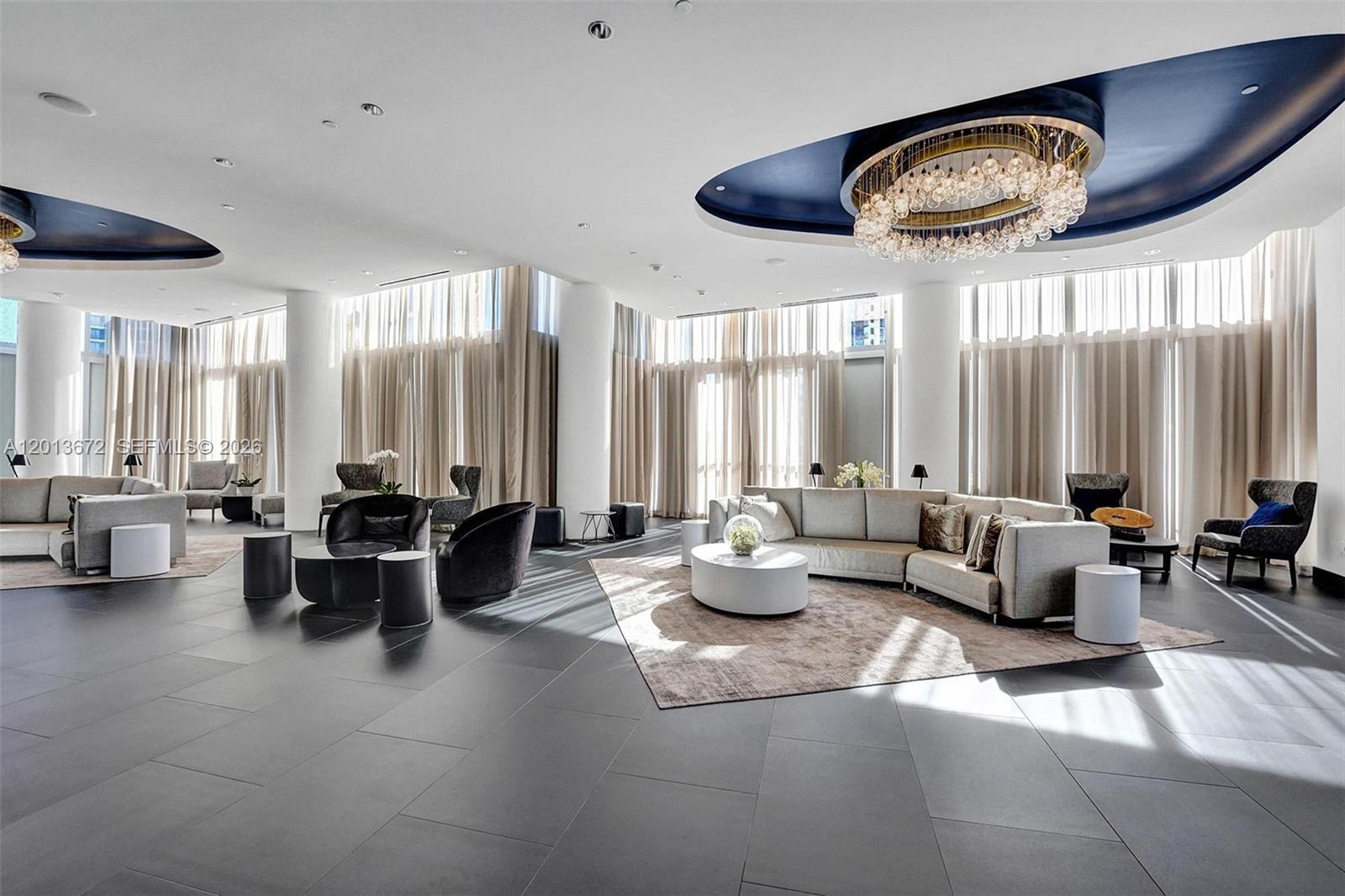 PARAMOUNT MIAMI WORLDCENT - Residential Lease