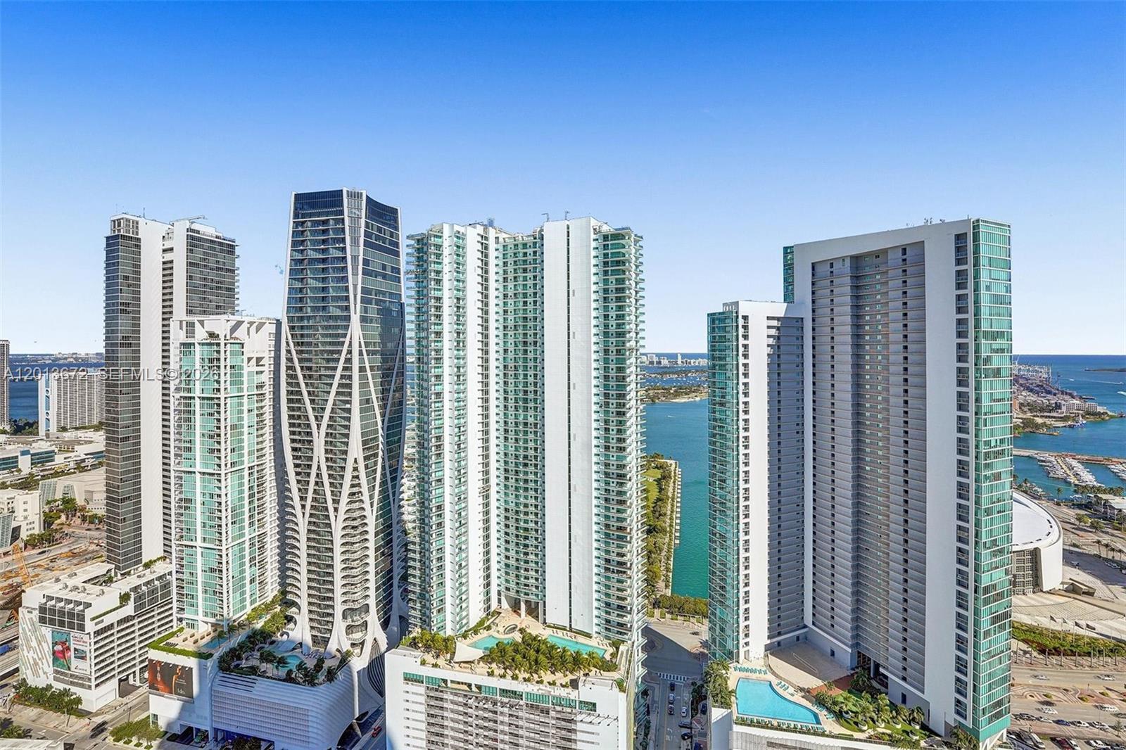 851 NE 1st Ave 4001