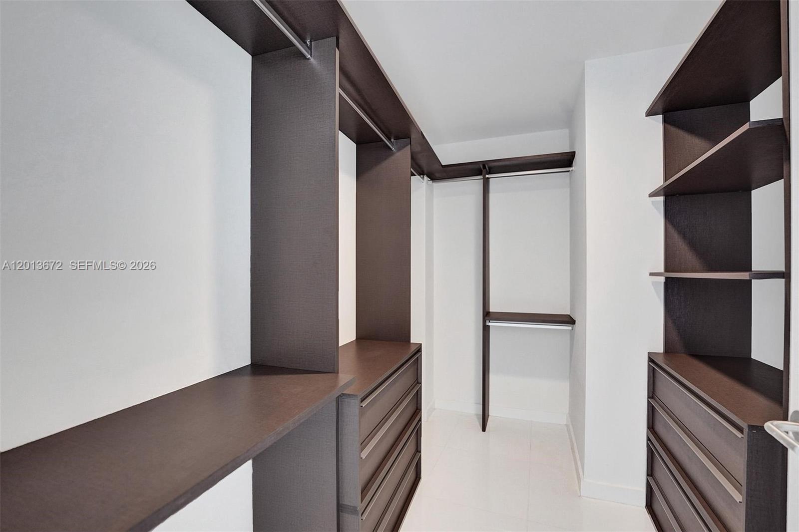 PARAMOUNT MIAMI WORLDCENT - Residential Lease