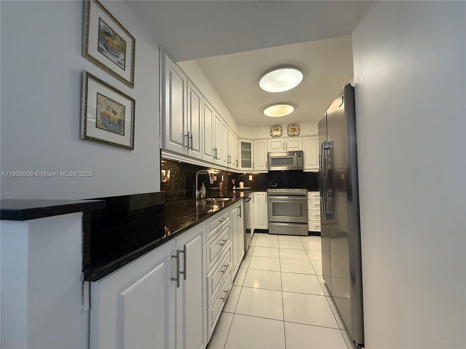 9500 OCEANS CONDO - Residential Lease