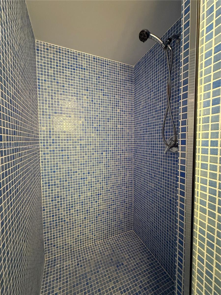 9500 OCEANS CONDO - Residential Lease