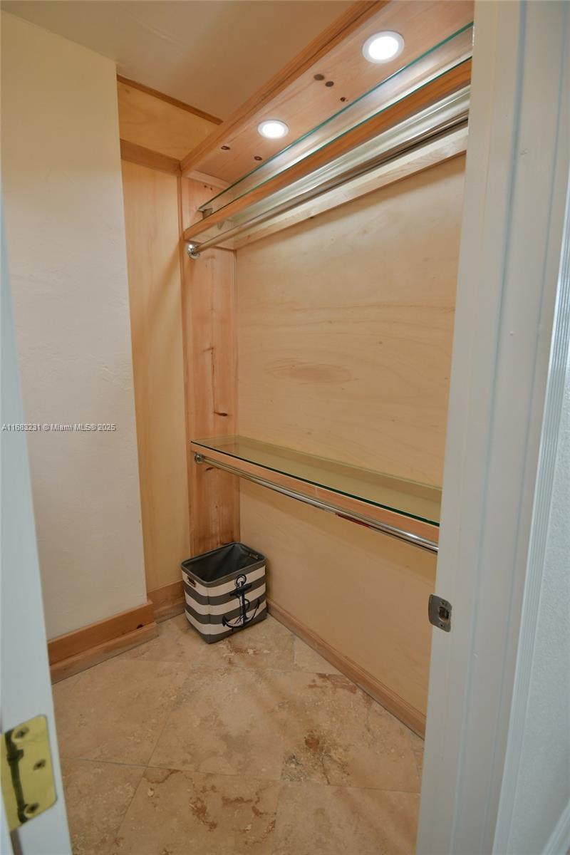 OCEAN RESERVE CONDO - Residential Lease