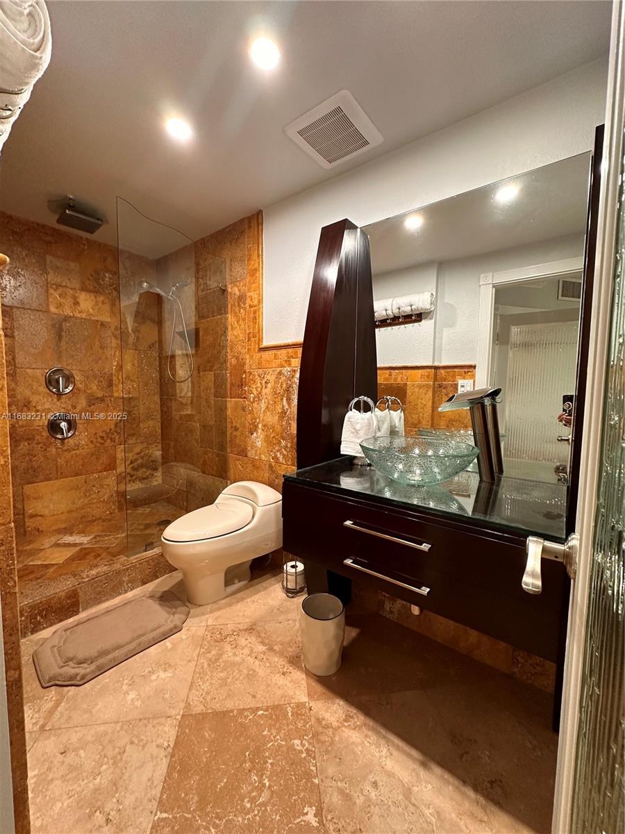 OCEAN RESERVE CONDO - Residential Lease