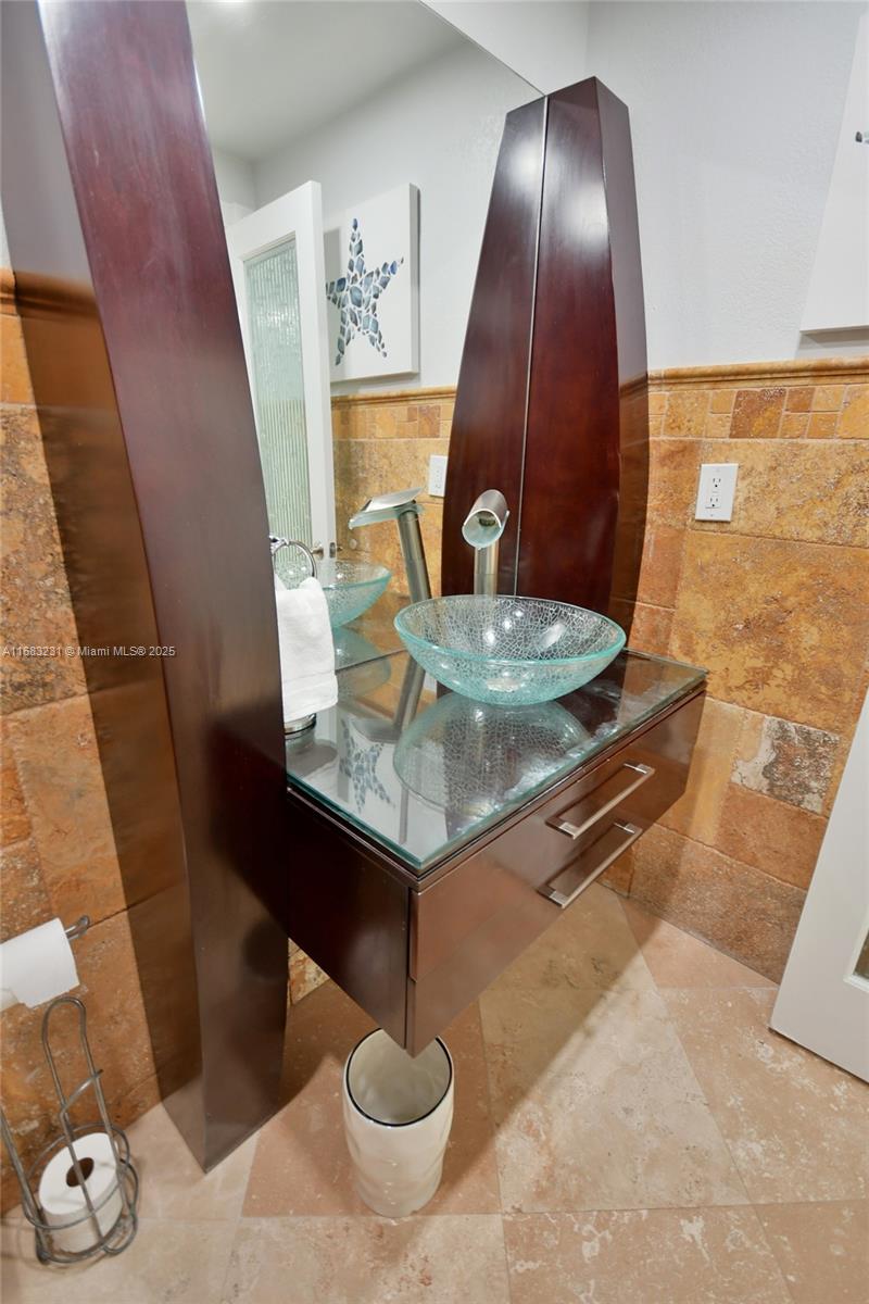 OCEAN RESERVE CONDO - Residential Lease