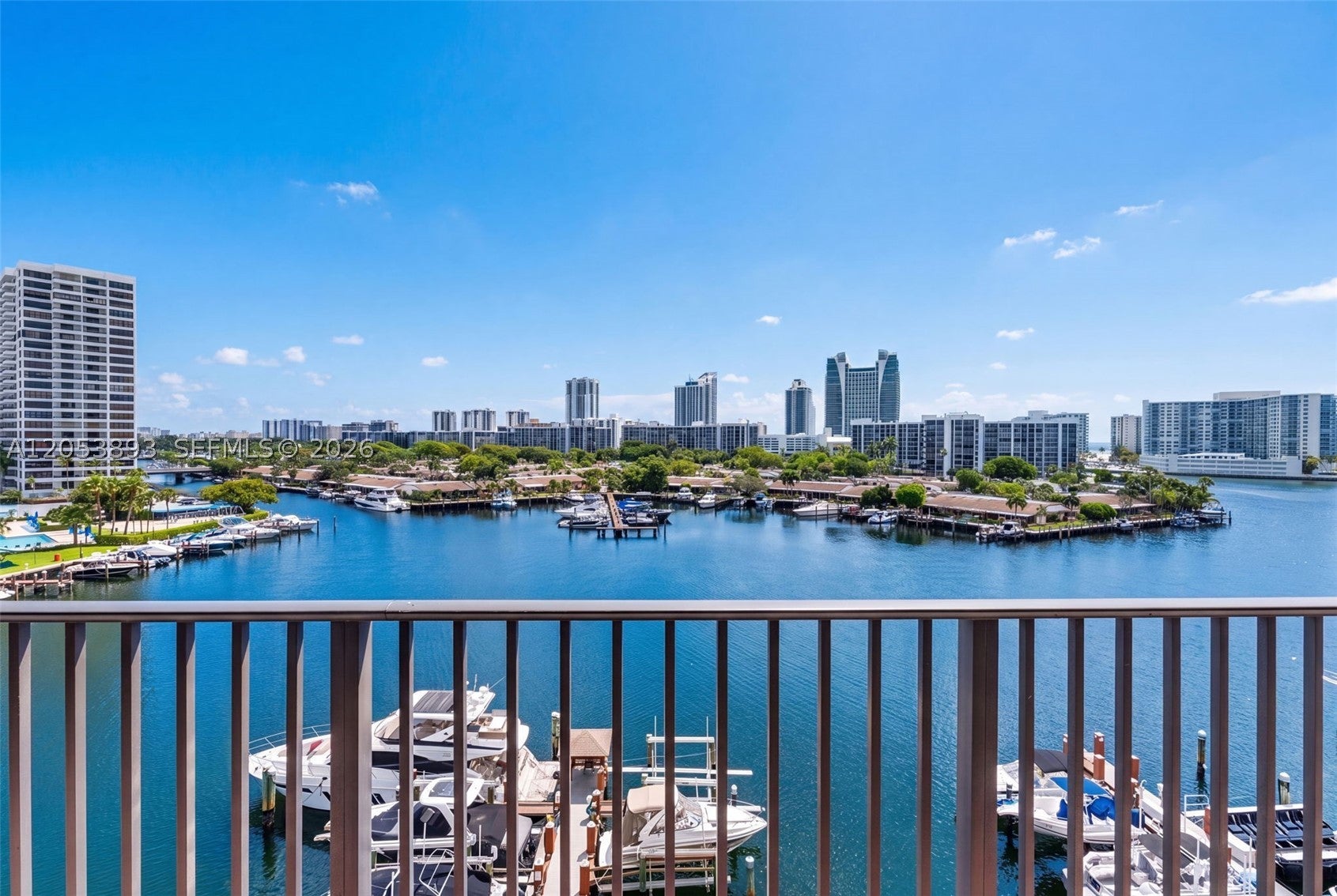 300 Three Islands Blvd 207