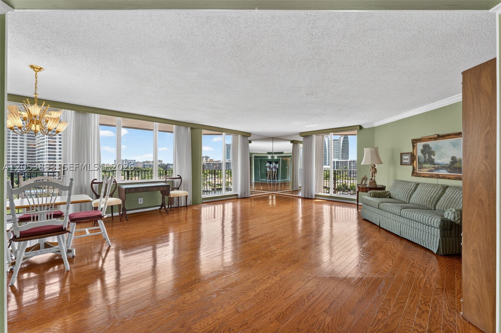300 Three Islands Blvd 207