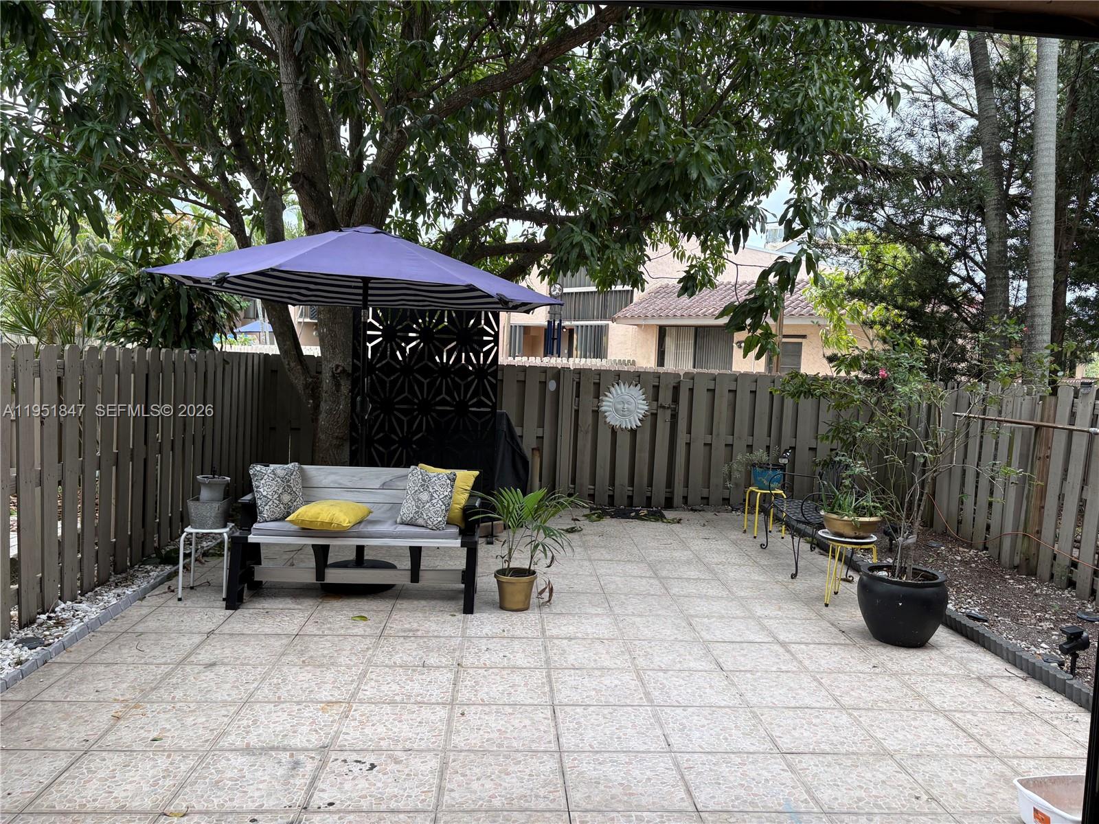 TOWNHOUSES OF THE CALIF C - Residential