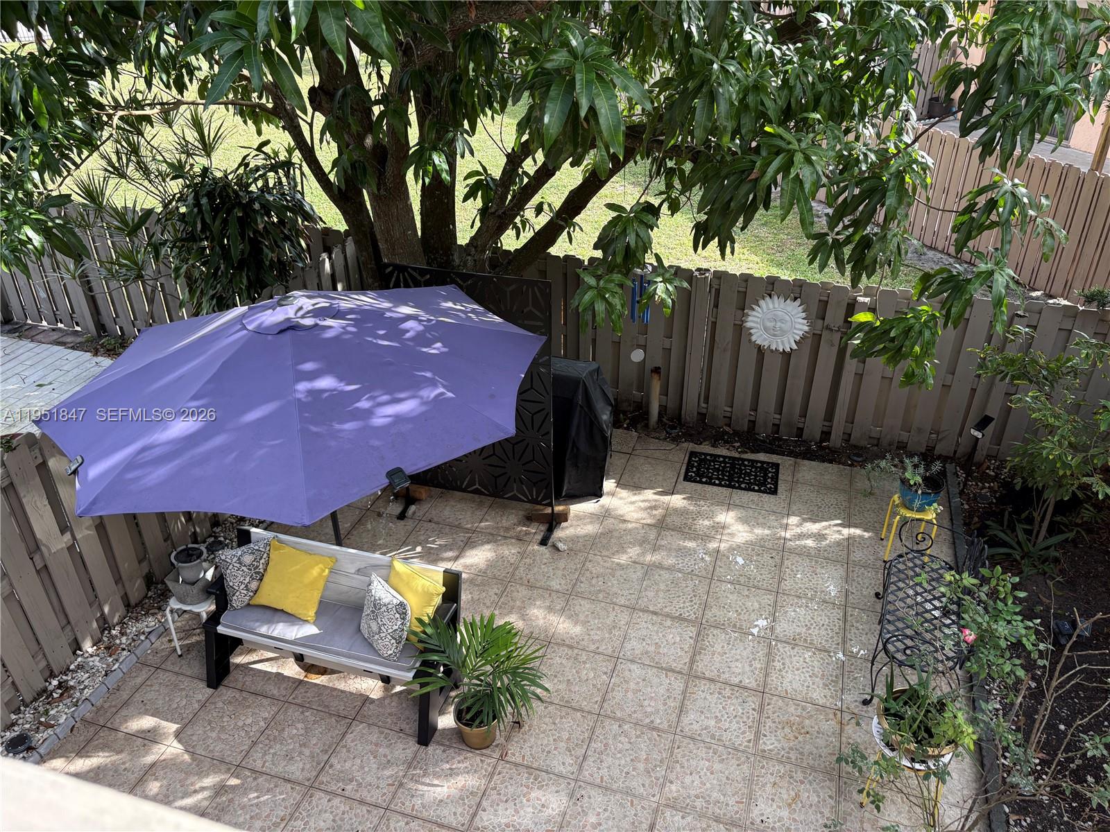 TOWNHOUSES OF THE CALIF C - Residential