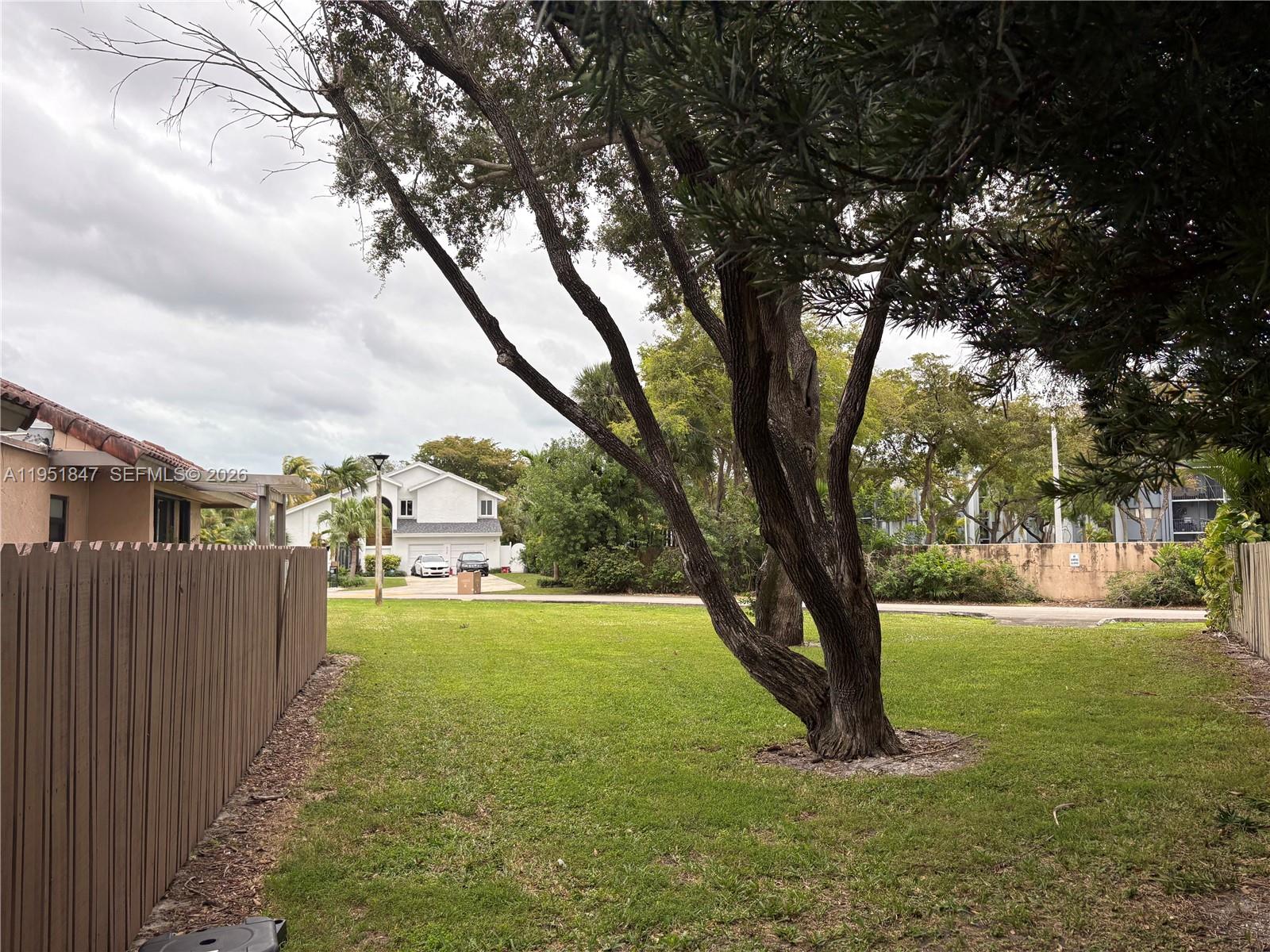 TOWNHOUSES OF THE CALIF C - Residential