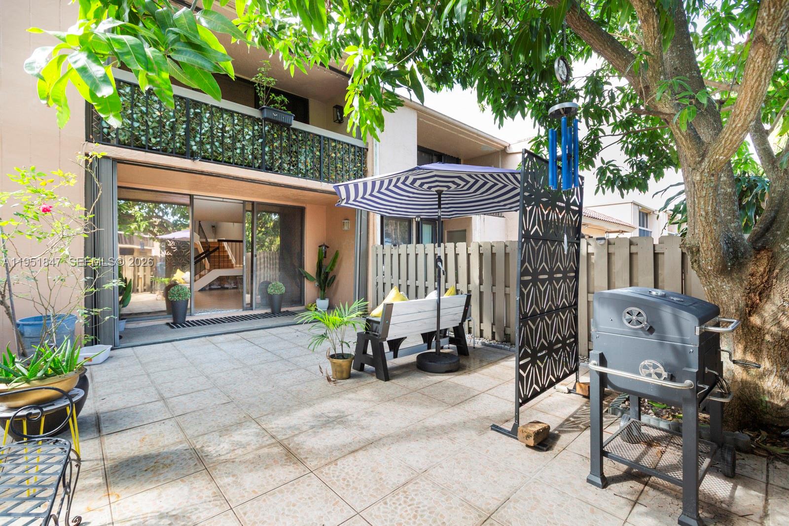 TOWNHOUSES OF THE CALIF C - Residential