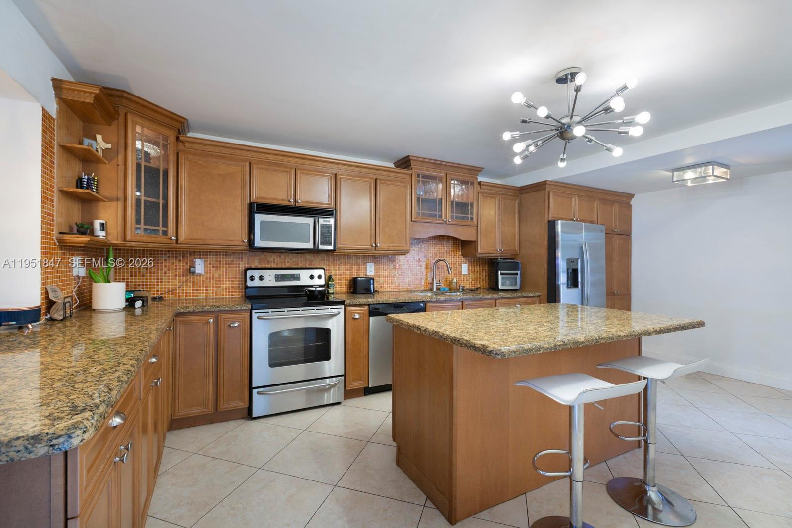 TOWNHOUSES OF THE CALIF C - Residential