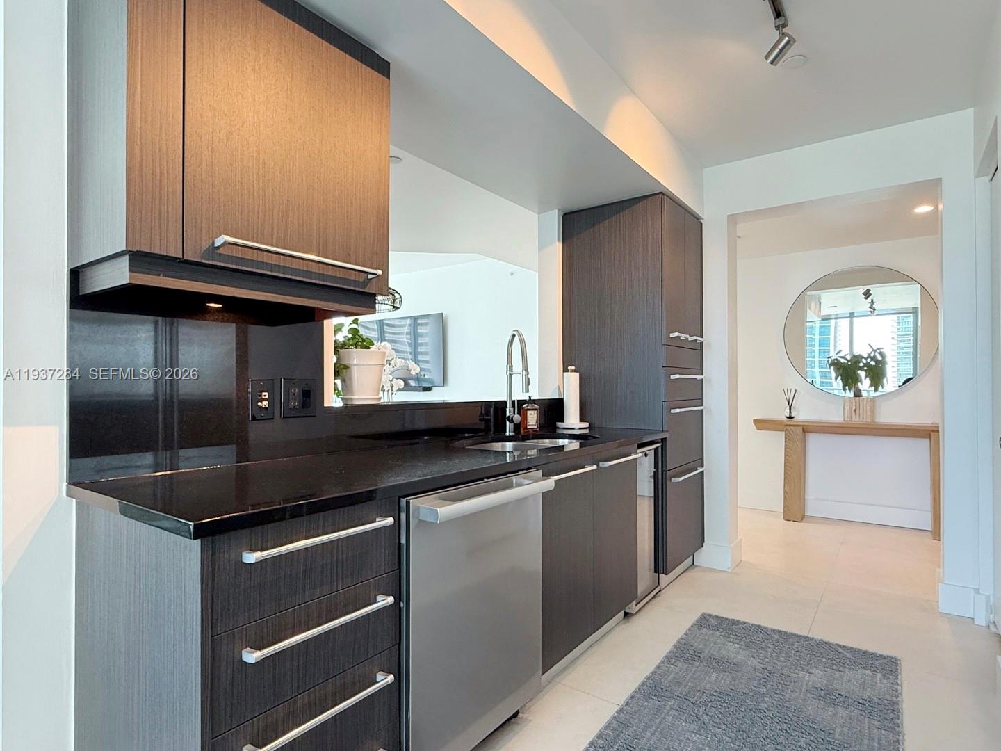 JADE RESIDENCES AT BRICKE - Residential