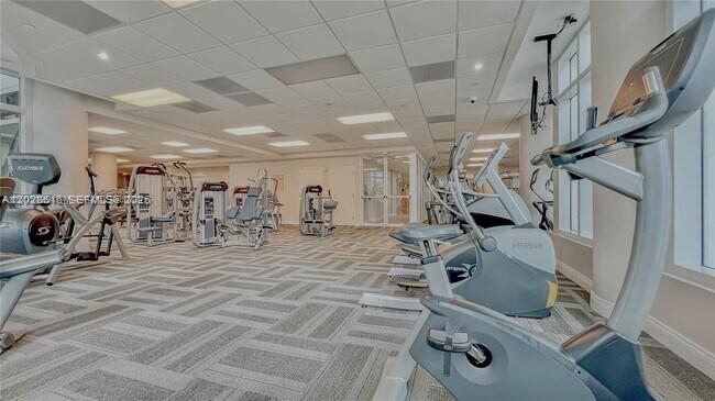 COURTS BRICKELL KEY CONDO - Residential