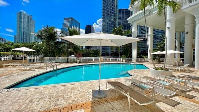 COURTS BRICKELL KEY CONDO - Residential