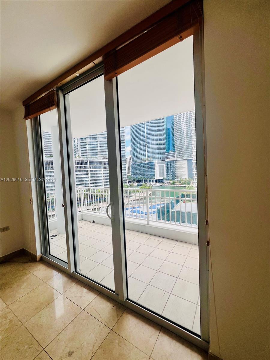COURTS BRICKELL KEY CONDO - Residential