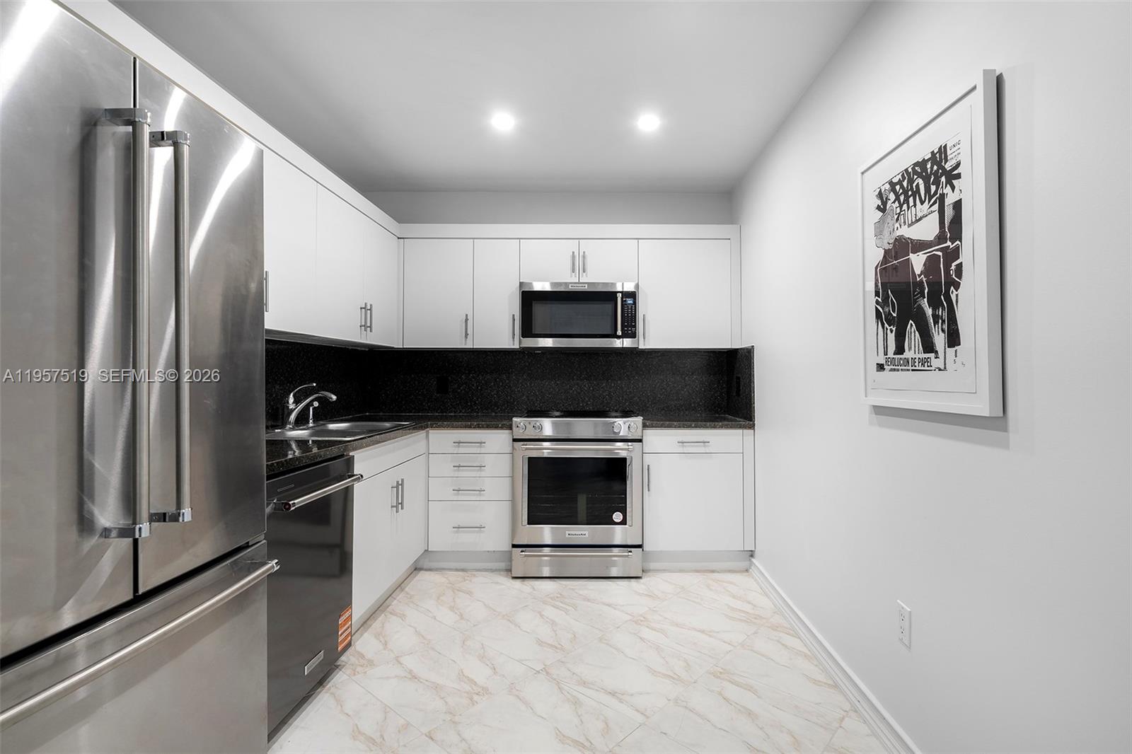 NINE ISLAND AVENUE CONDO - Residential