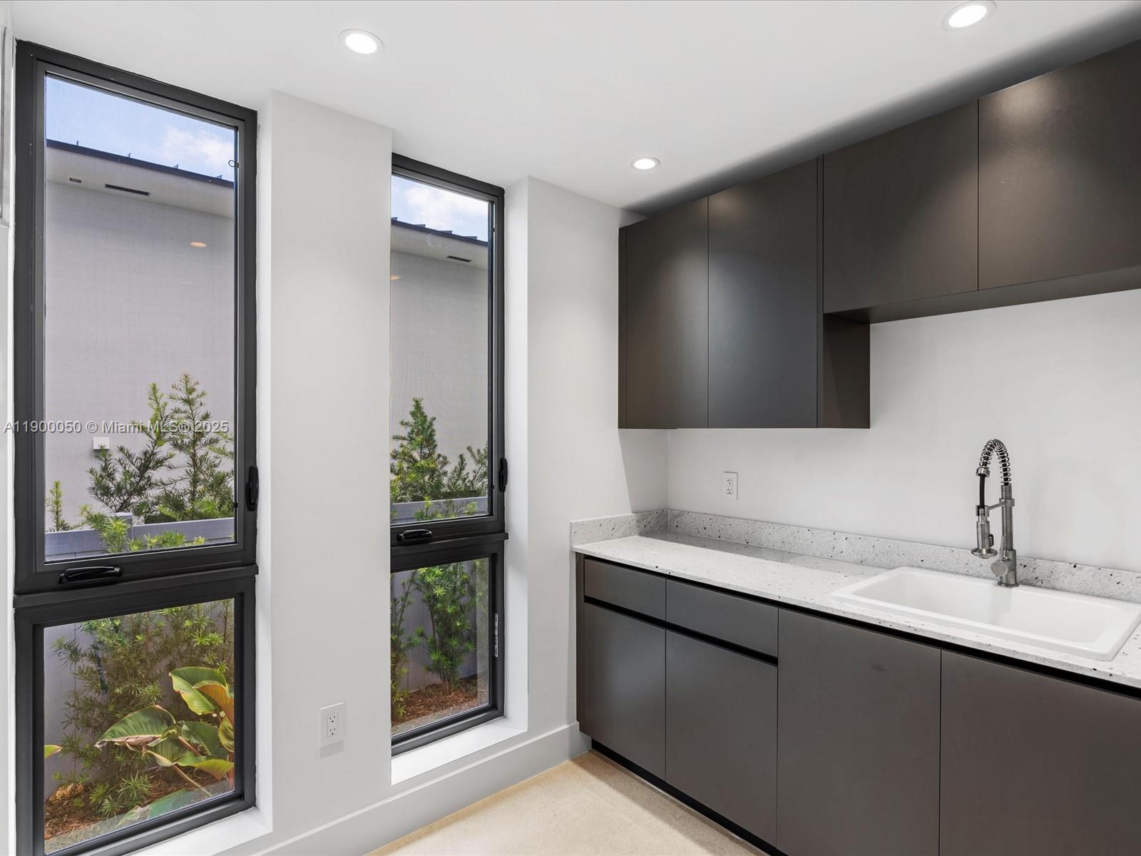 RE-PLAT OF TRACK C MIAMI - Residential