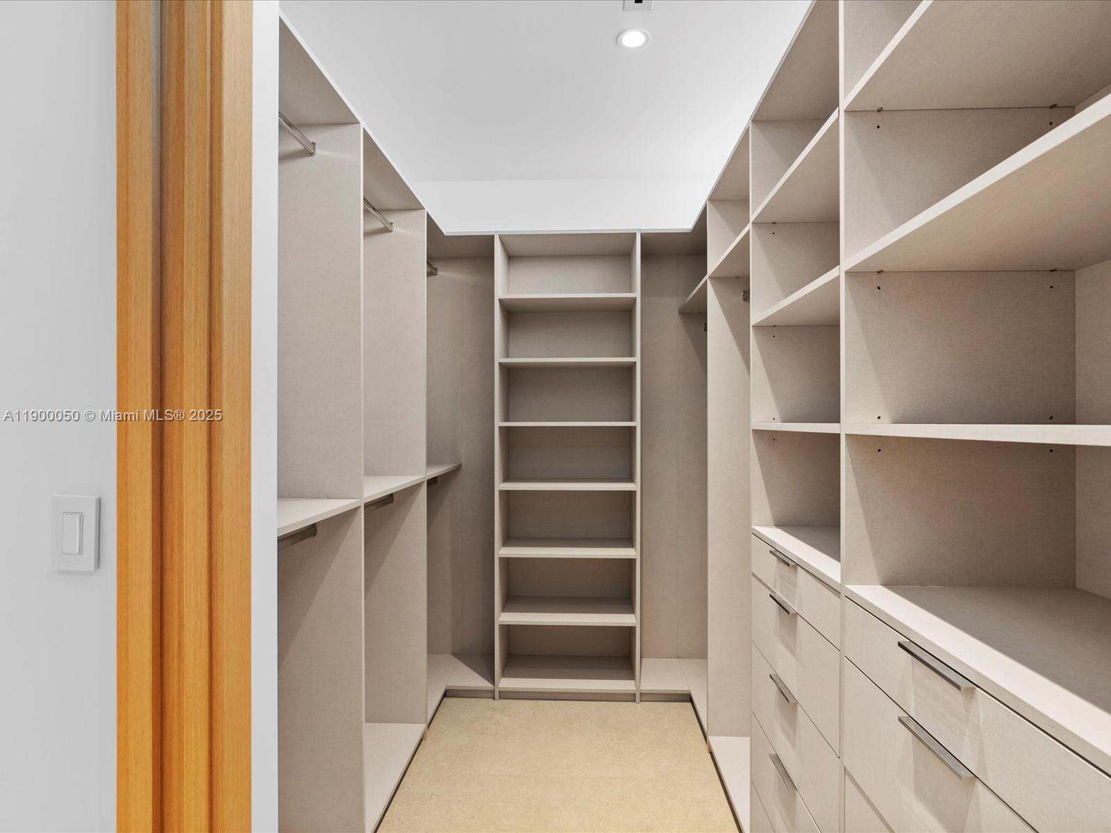 RE-PLAT OF TRACK C MIAMI - Residential