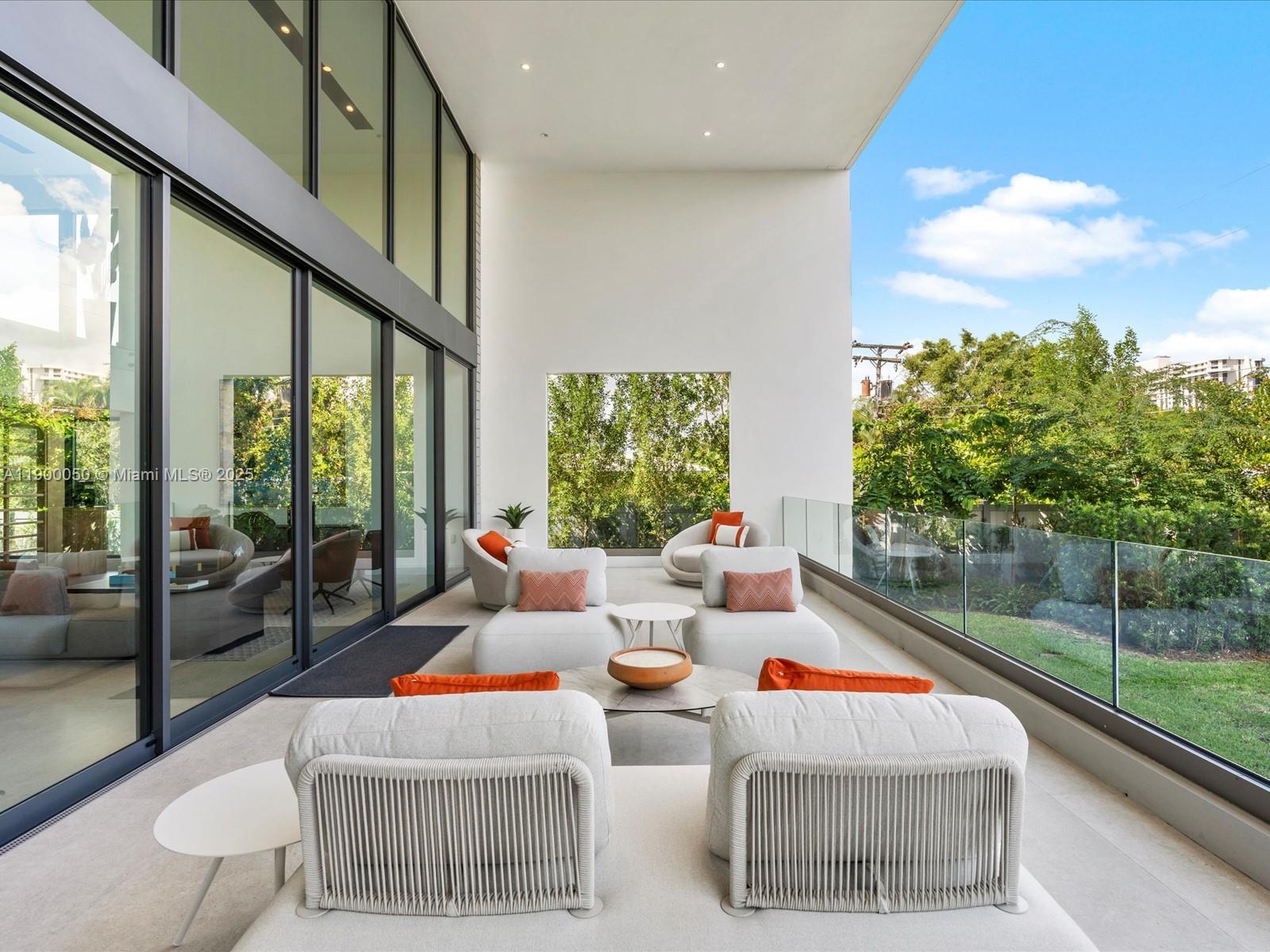 RE-PLAT OF TRACK C MIAMI - Residential