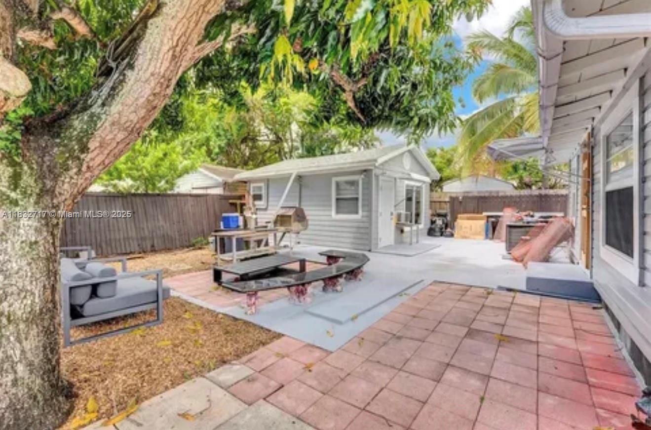 107 SW 2nd Ct #2