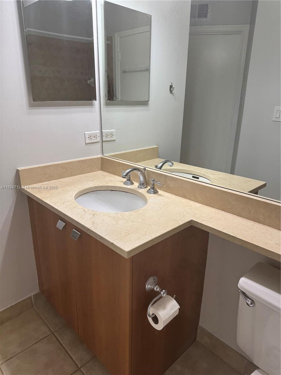 BAHIA AT DELRAY CONDO - Residential Lease