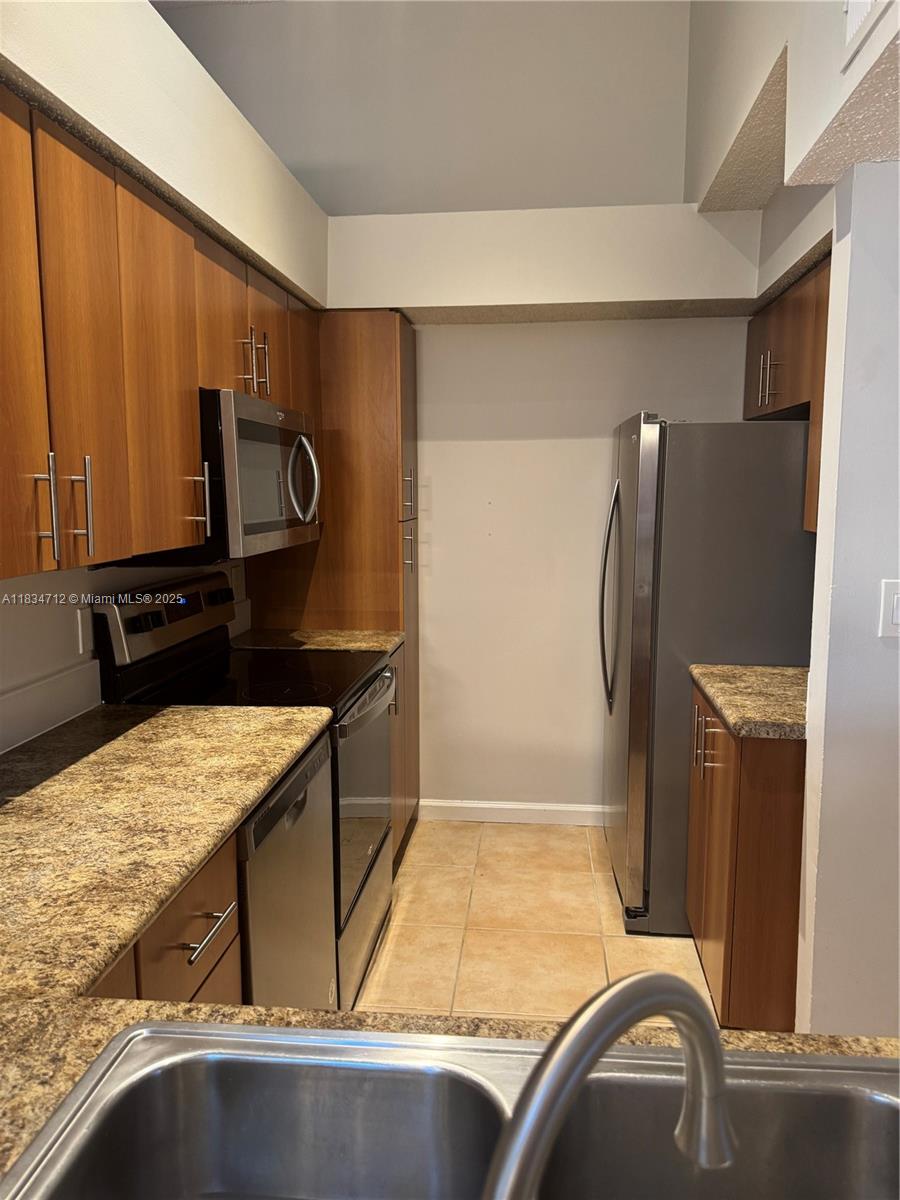 BAHIA AT DELRAY CONDO - Residential Lease