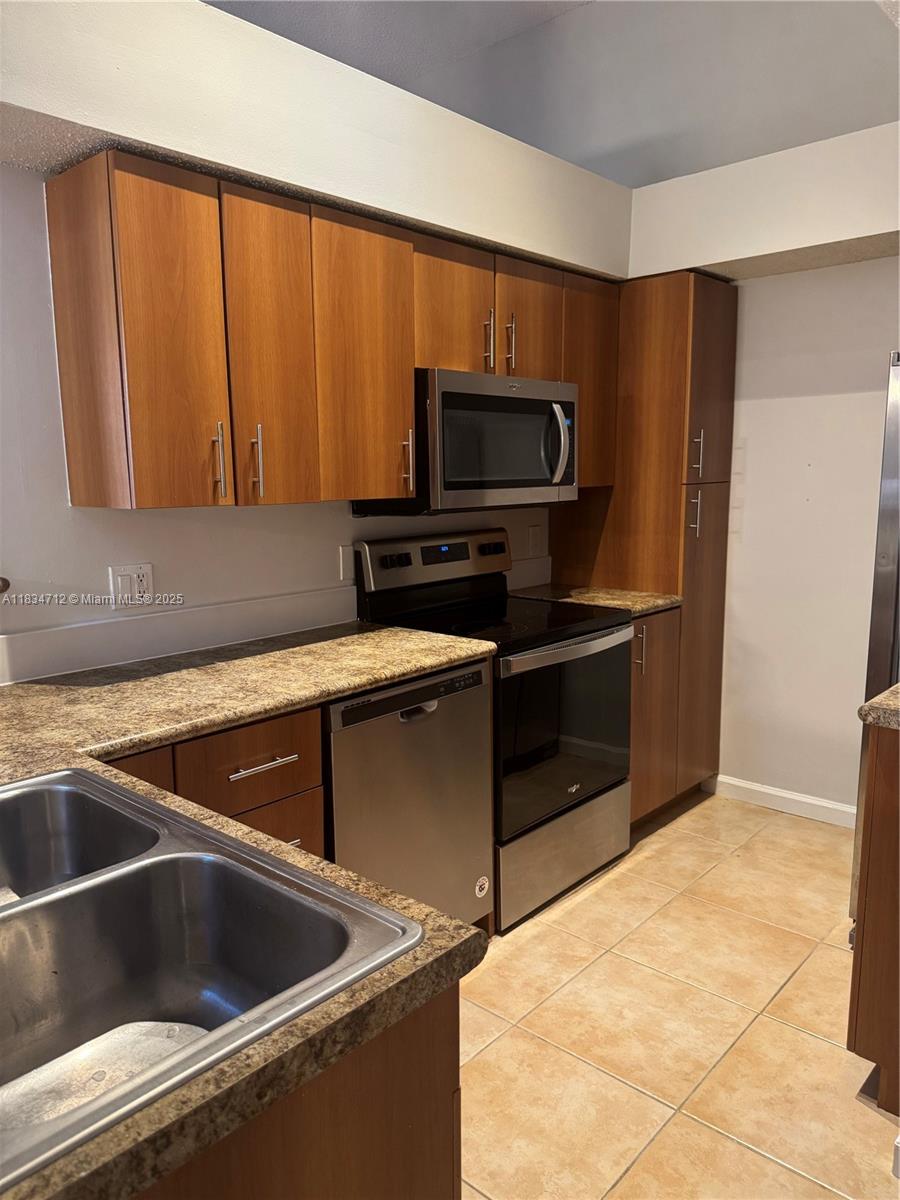 BAHIA AT DELRAY CONDO - Residential Lease