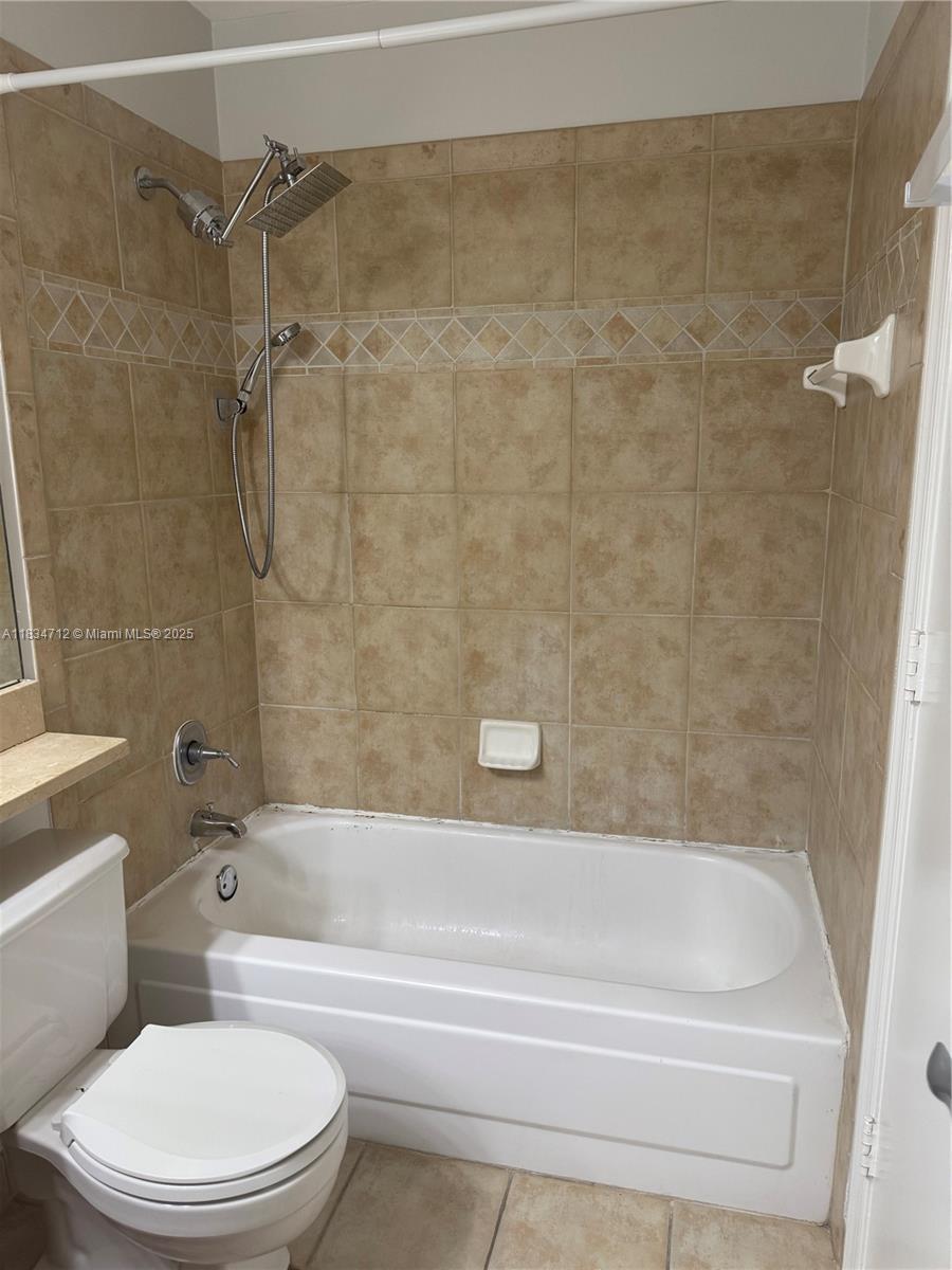 BAHIA AT DELRAY CONDO - Residential Lease