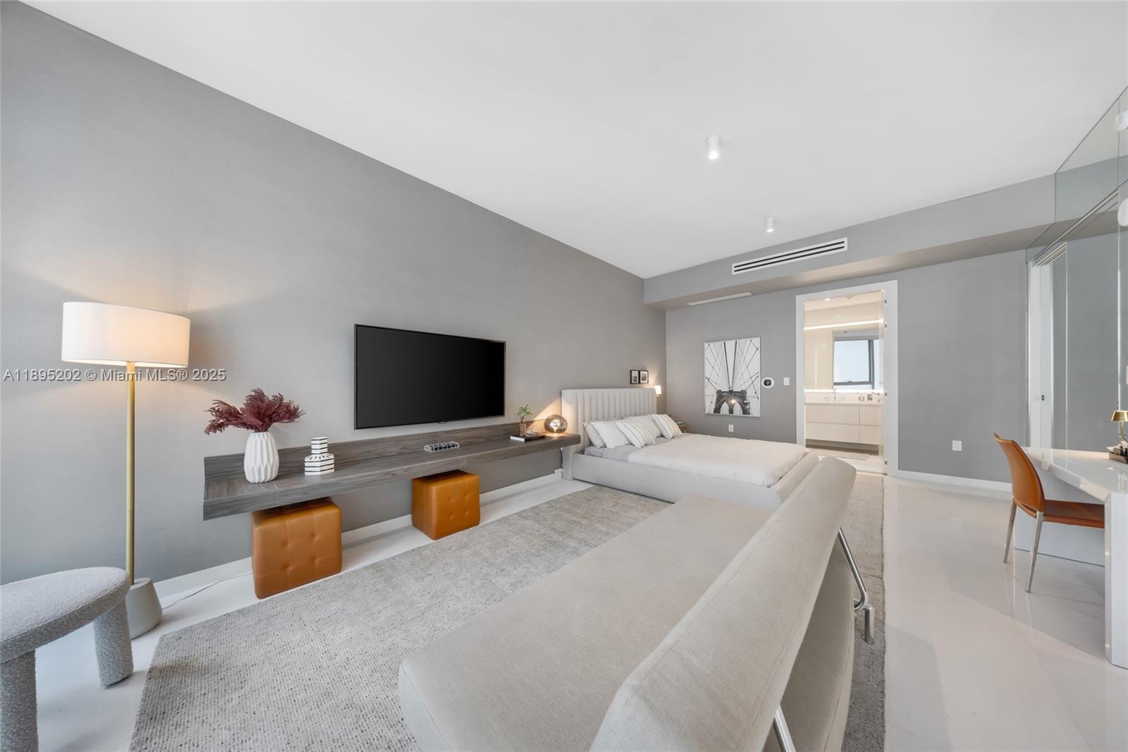 View photos, virtual tours, details... 300 Biscayne Blvd Way 805