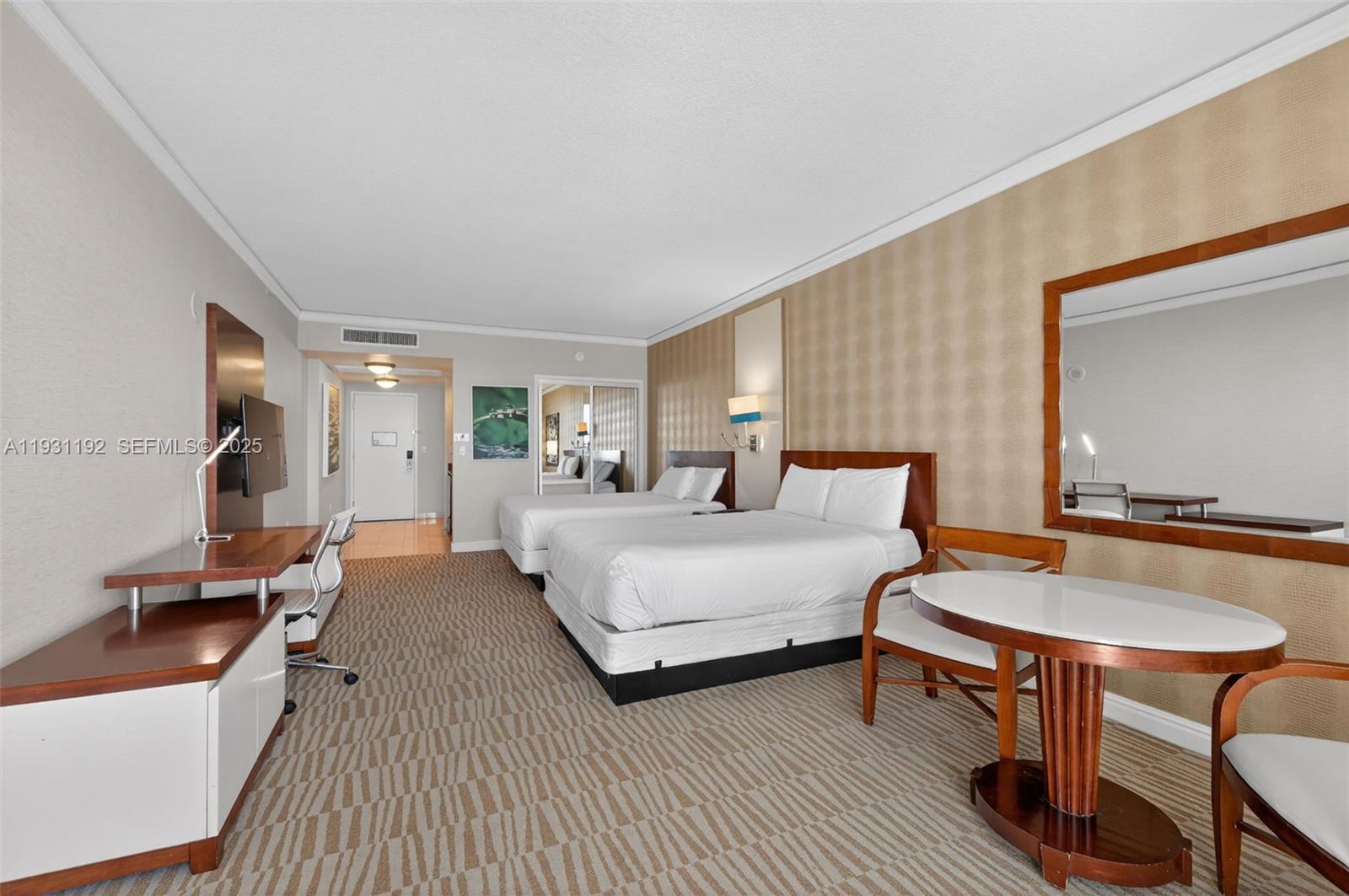 TRUMP INTERNATIONAL SONES - Residential