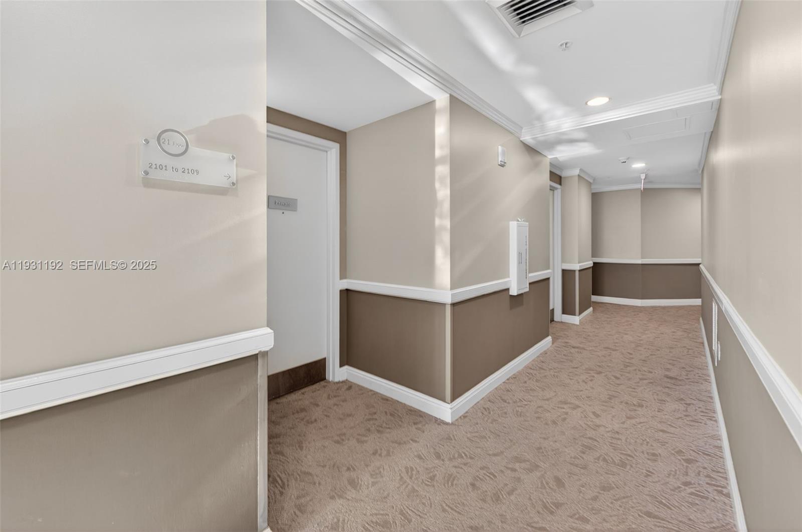 TRUMP INTERNATIONAL SONES - Residential