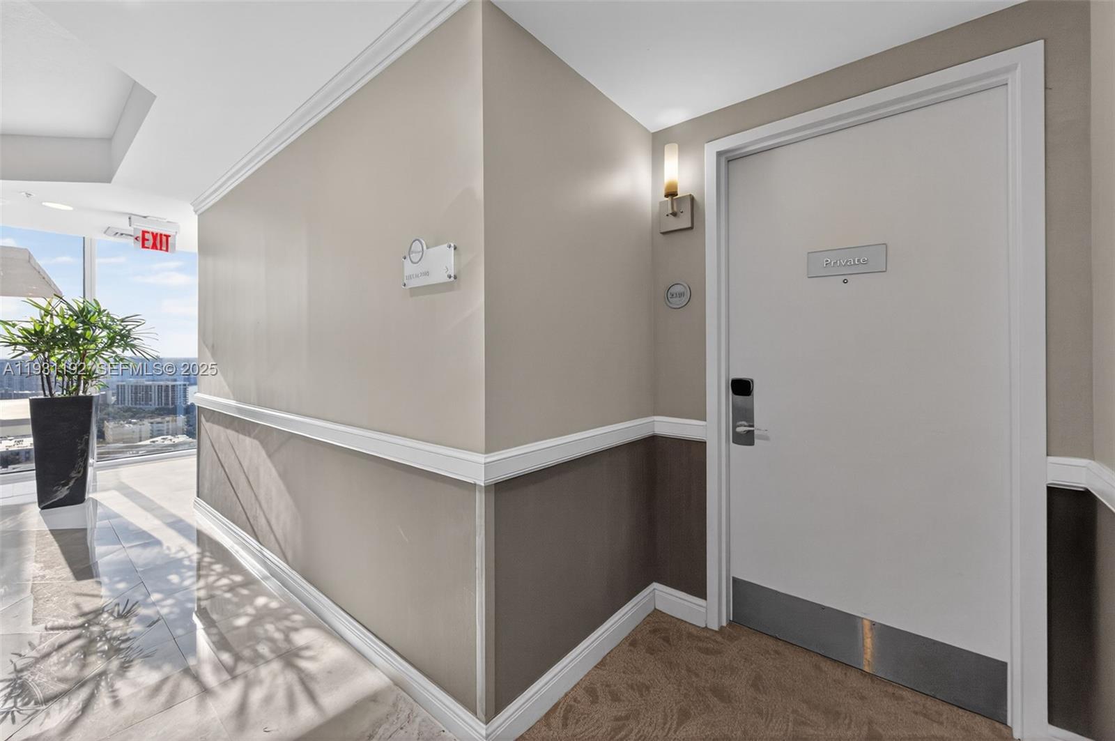 TRUMP INTERNATIONAL SONES - Residential