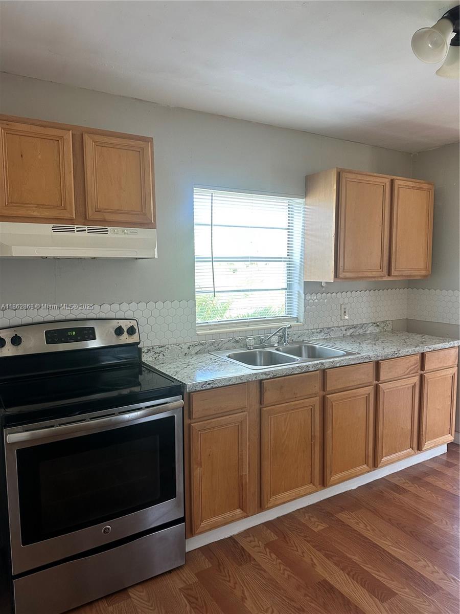 430 E TRINIDAD AVE