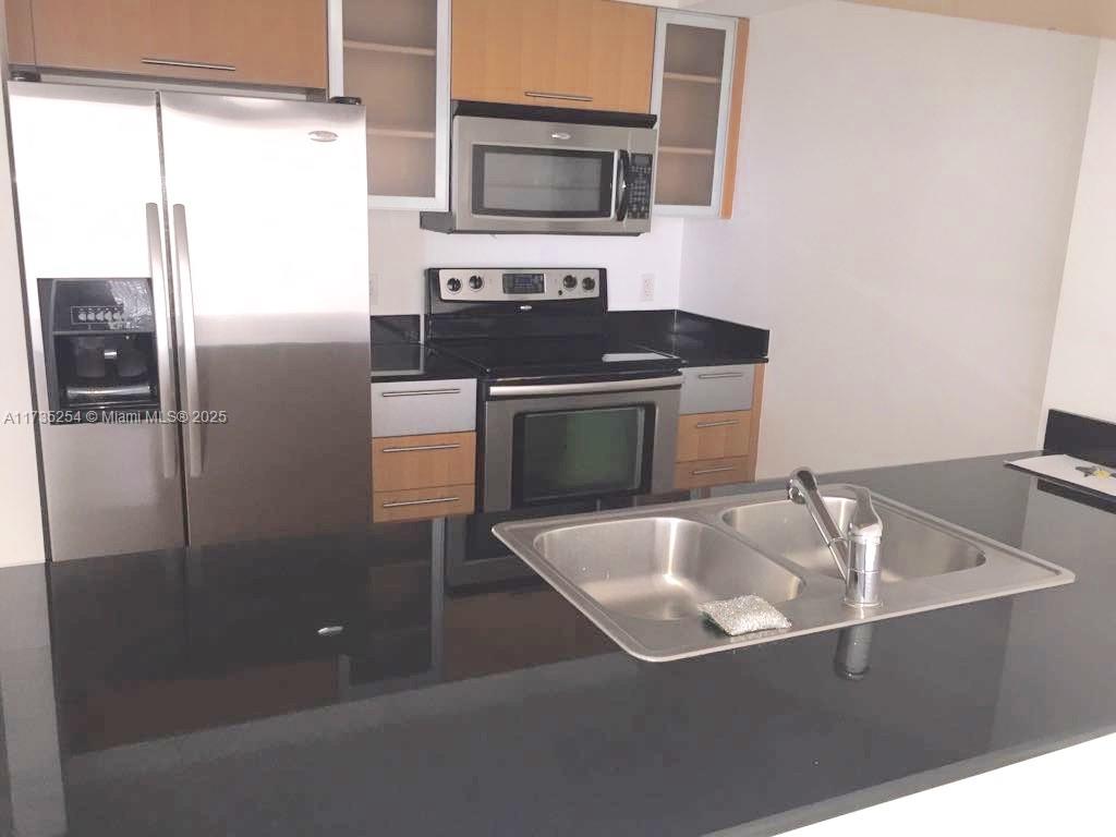 1750 N Bayshore Dr 5105