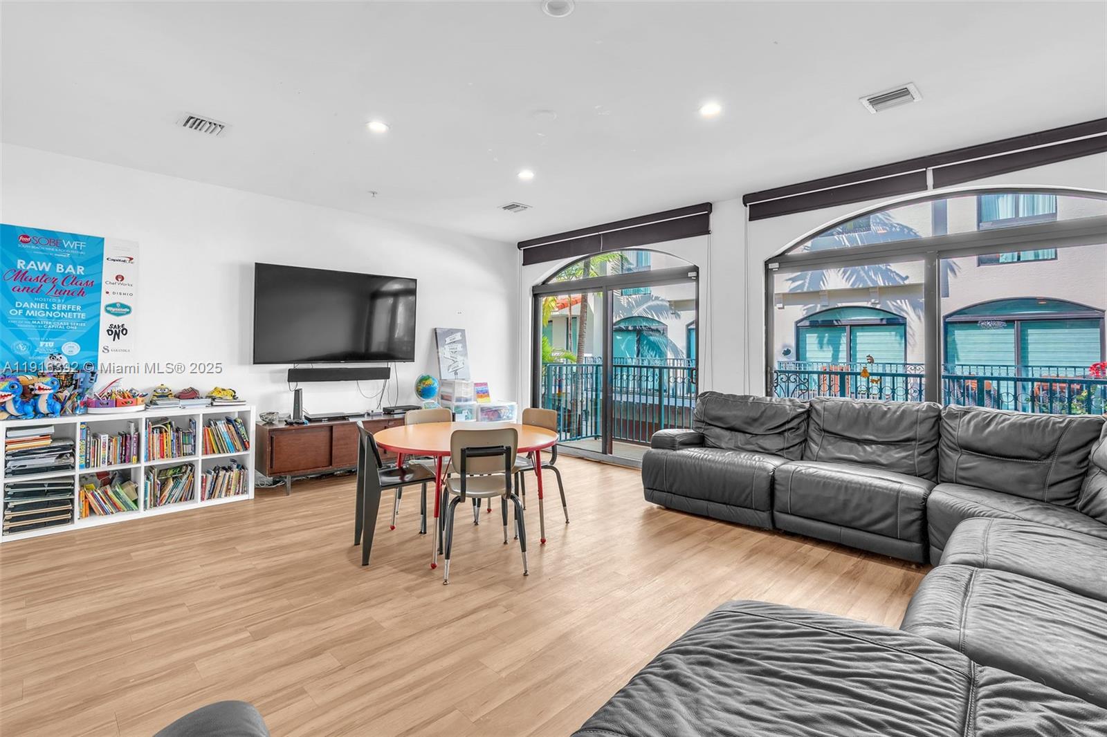 THE VILLAS AT BAY HARBOR - Residential