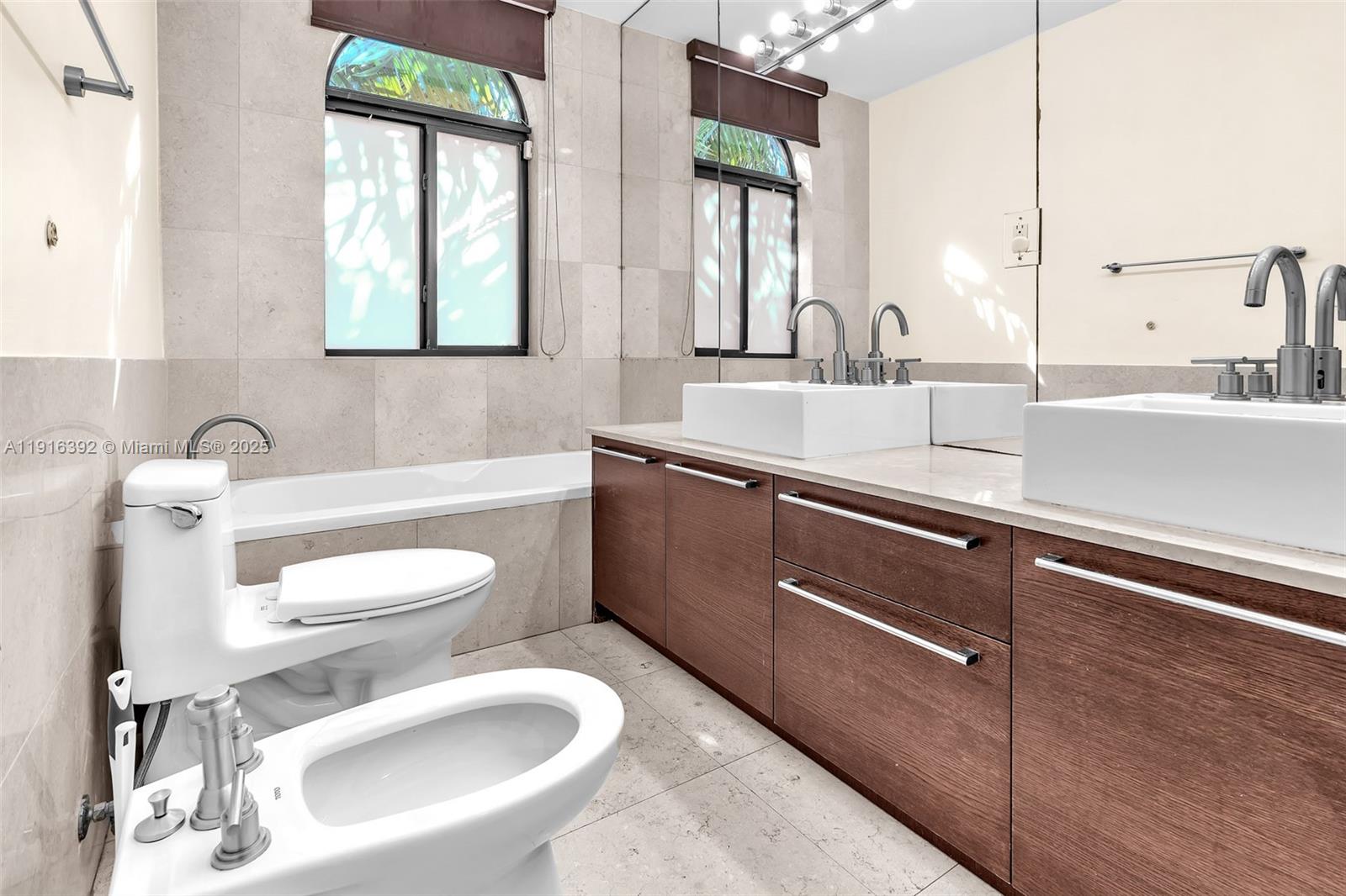 THE VILLAS AT BAY HARBOR - Residential