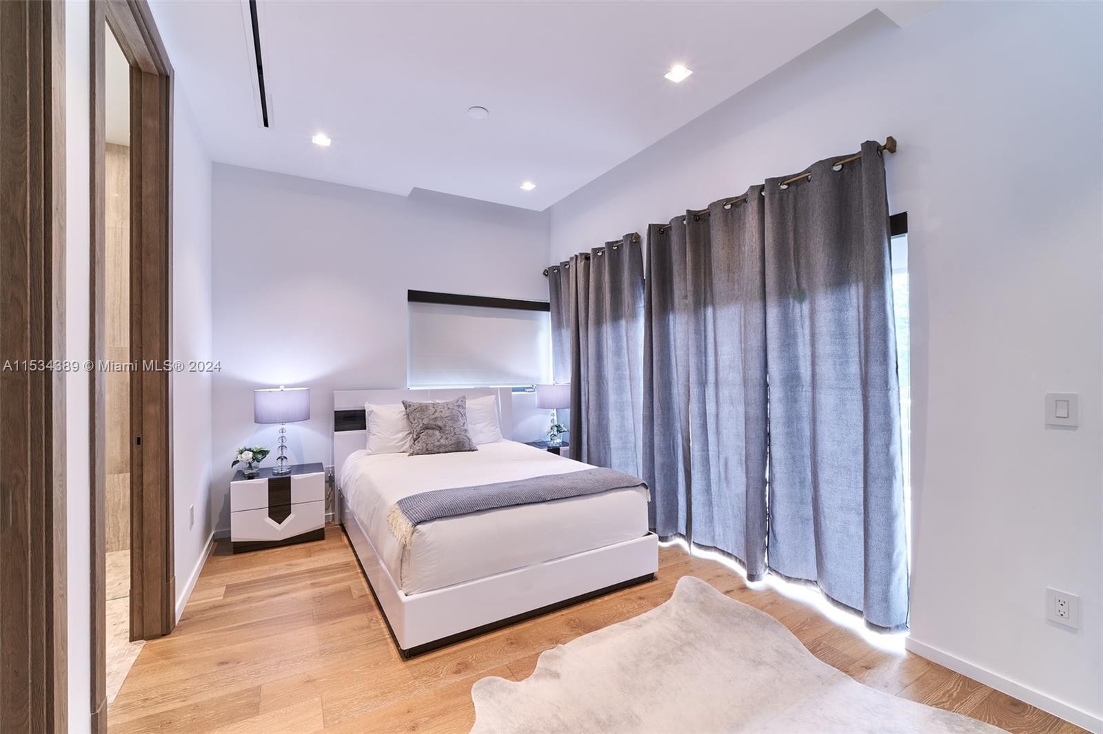 HOLLEMAN PARK - Residential