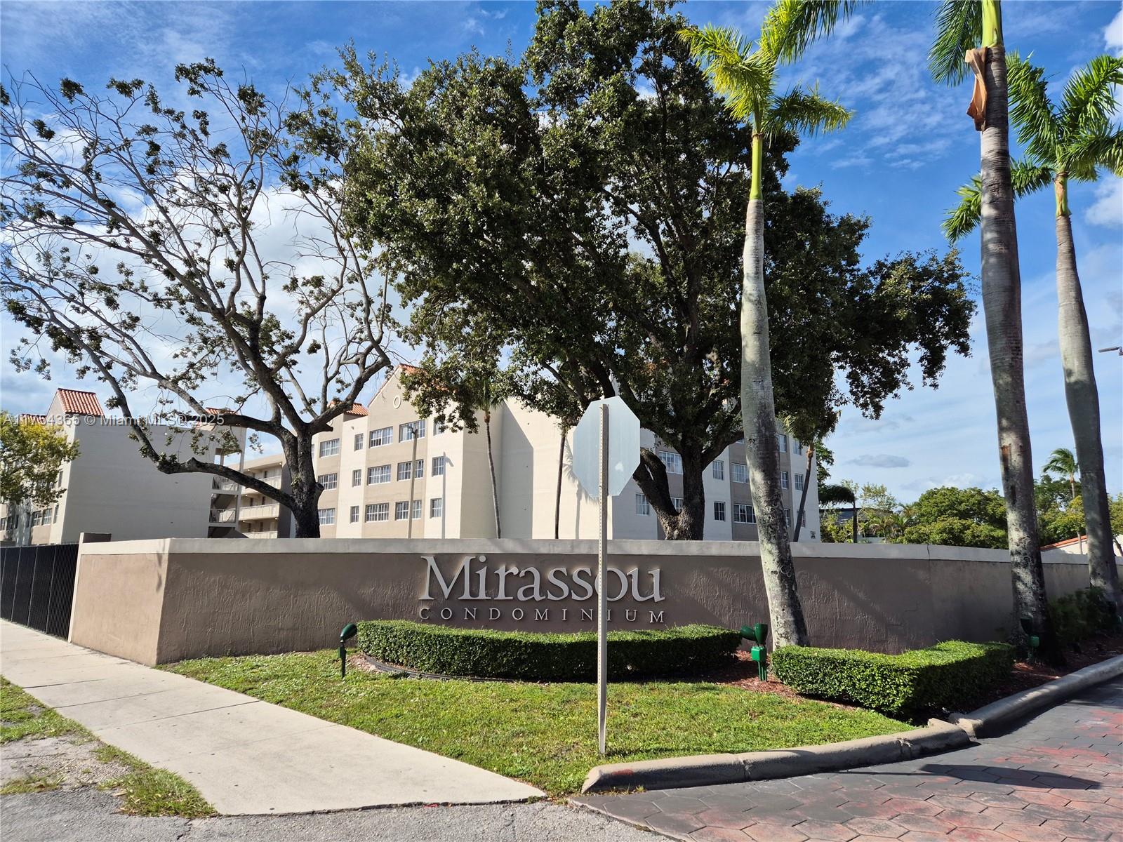 6045 Nw 186th St 308, Hialeah, Miami-Dade County, Florida - 2 Bedrooms  
3 Bathrooms - 