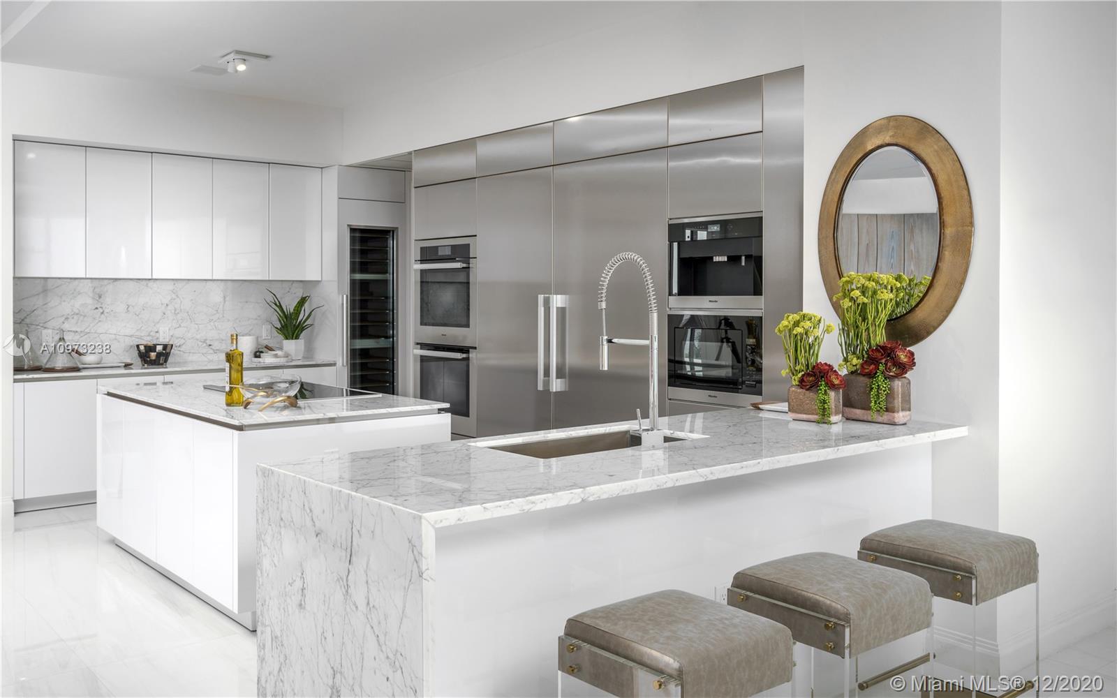 PRIVE CONDO - Residential