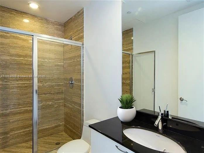 TDR TOWER II CONDO - Residential Lease