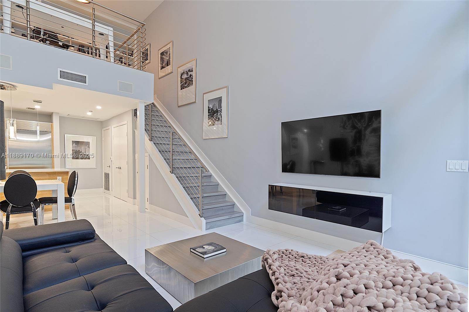 2020 N Bayshore 305