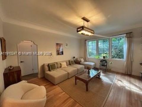 Photo of 910 Lenox Ave #3, Miami Beach, FL 33139 (MLS # A11910247)