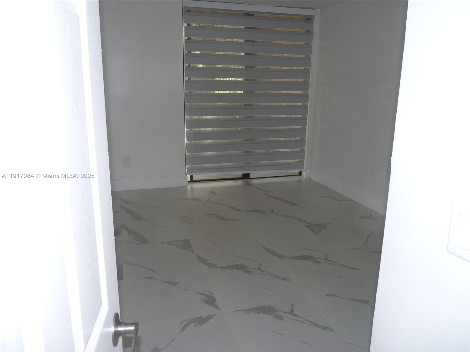 PROMENADE AT KENDALE LAKE - Residential Lease